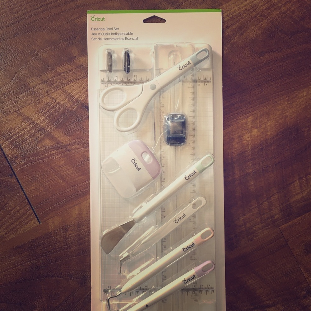 Cricut Essential Tool Set Brand New
